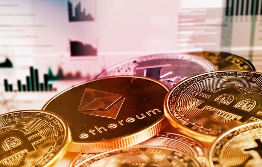 Monedas cripto, Bitcoin y Ethereum.