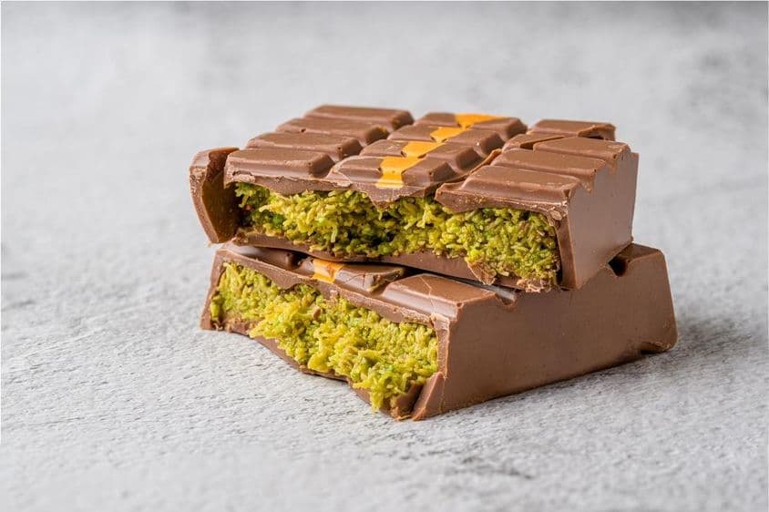 Kunafa de pistacho con chocolate.
