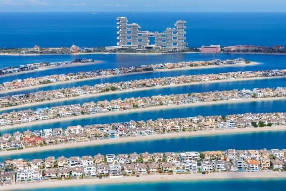 Archipiélago artificial Palm Jumeirah con casas.