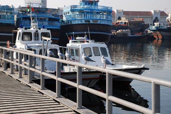 Barcos de la policía de Dubái.