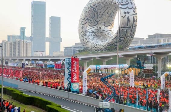 Carrera en Dubai.