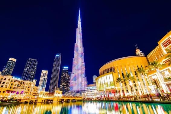 Burj Khalifa iluminado.