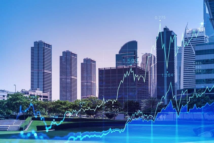 Horizonte de Dubái con gráfico de aumento de acciones en primer plano.