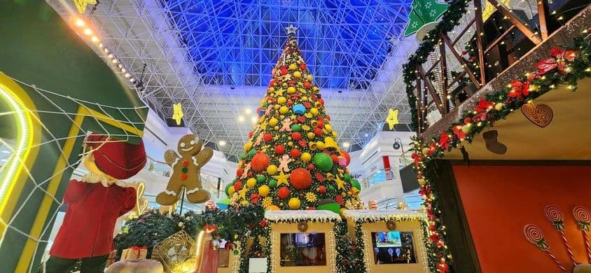 Exhibición festiva en Wafi City Mall.