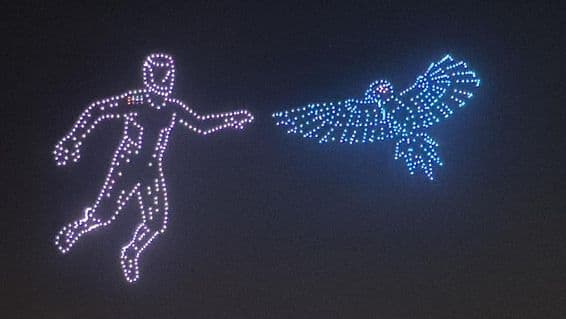 Espectáculo de Drones en Bluewaters Island, Dubái, Emiratos Árabes Unidos.