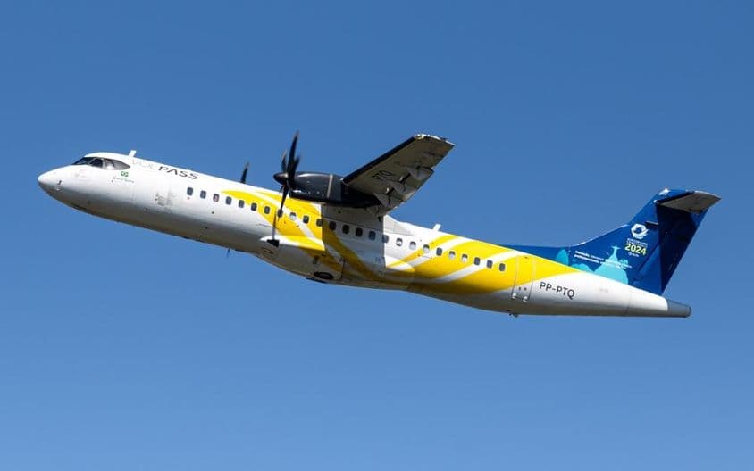 Avión ATR 72-600 en el aire.