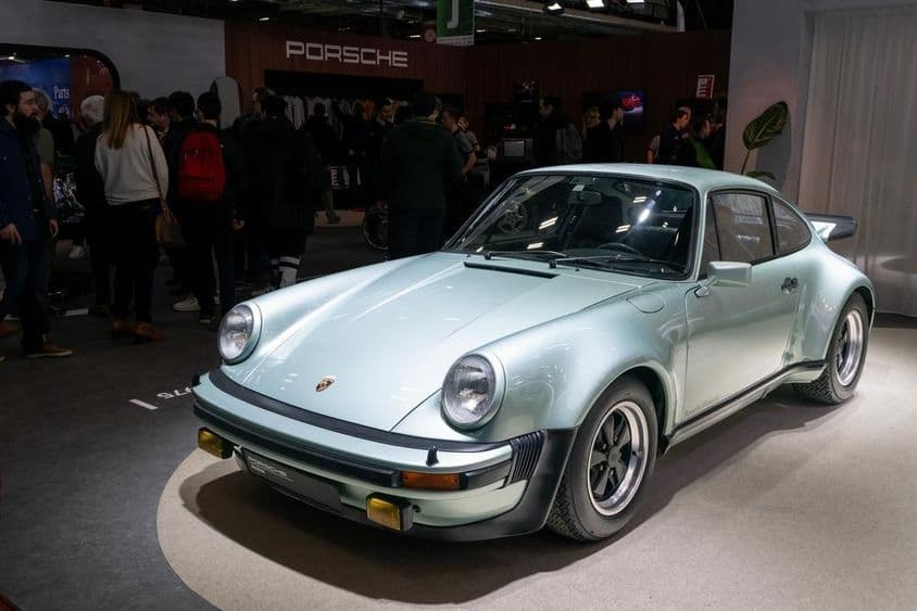 Porsche 911 Turbo verde de 1975. Número de chasis 1945 SA.