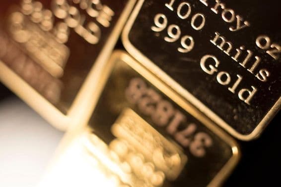Oro puro refinado 999.9 una onza metal precioso no acuñado.