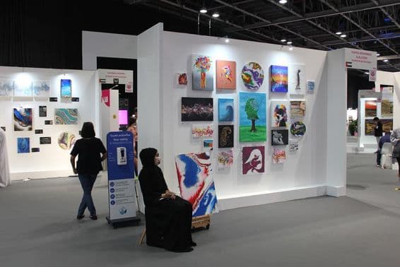 Espacio de exposición pública en la exhibición de Arte Mundial Dubái.
