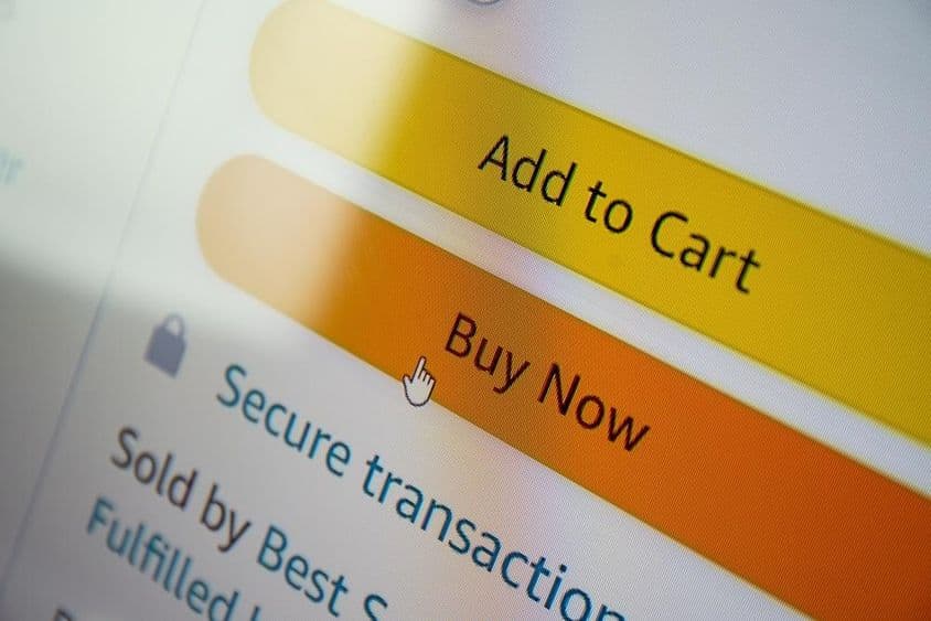 Compras de productos en línea en Amazon.