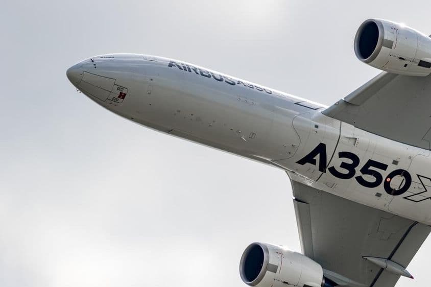 Airbus A350 en vuelo.