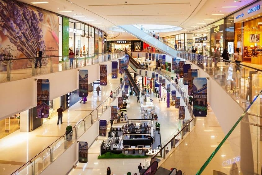 Dubai Mall, uno de los centros comerciales más grandes del mundo, ubicado en la ciudad de Dubái.