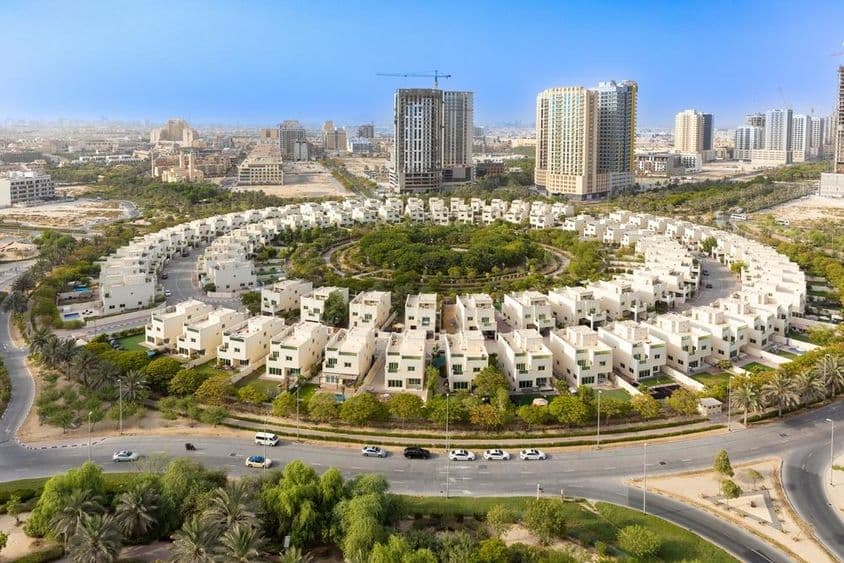 Comunidad de villas en el área de Jumeirah, Dubái.