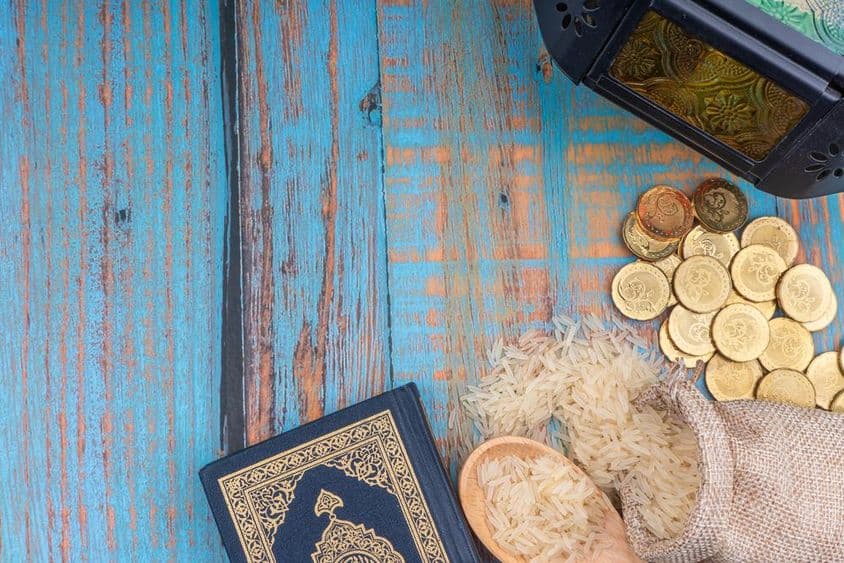 Zakat como una obligación religiosa en el dar limosna.