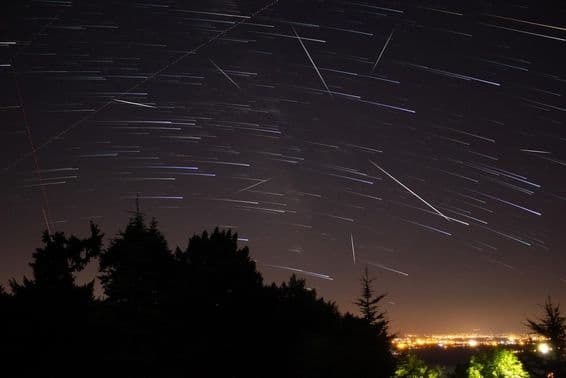 Estrellas de la Vía Láctea, lluvia de meteoros.