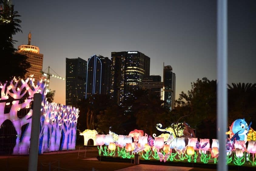 El Dubai Garden es un parque con deslumbrantes espectáculos de luces y esculturas hechas a mano.