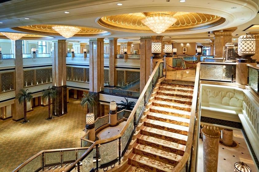 ABU DHABI: Hotel de lujo Emirates Palace.