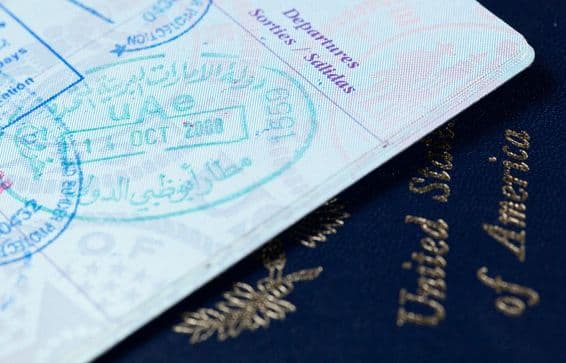 Sello de inmigración en un pasaporte estadounidense.