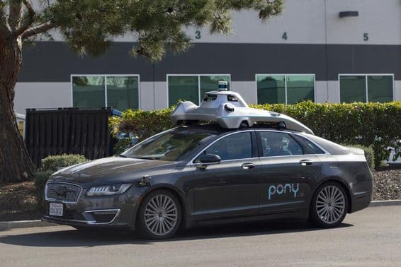 Pruebas de la startup autónoma Pony.ai en el campus de la empresa.