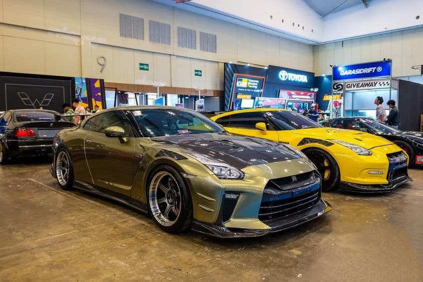 Nissan GT-R R35 coupé en la Exposición de Modificación de Indonesia 2024.