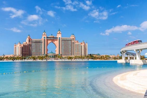 Hotel Atlantis de Dubái en una isla artificial.