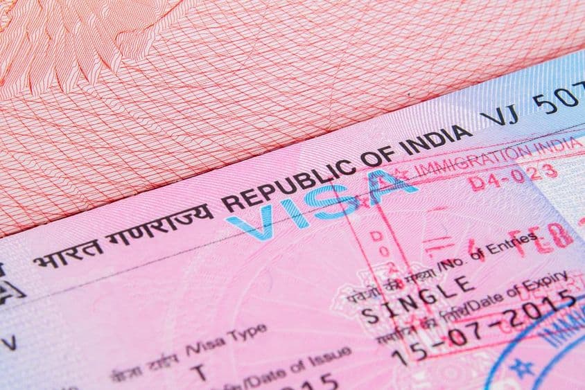 Visa de turista india en un pasaporte.