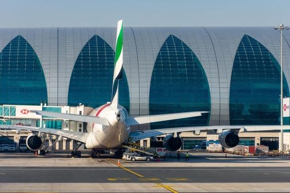 Flota de aeronaves de Emirates Airlines en el Aeropuerto Internacional de Dubái.