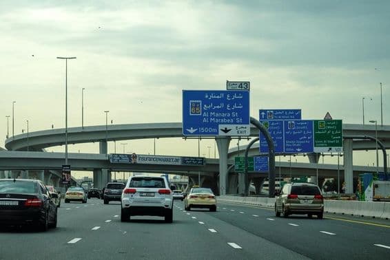 Carreteras entre los Emiratos.