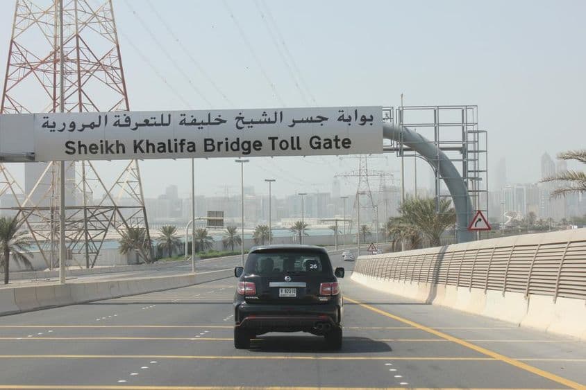 La recaudación de peajes en el Emirato de Abu Dabi.