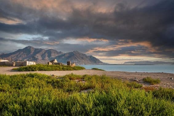Hermosa vista costera de Fujairah.