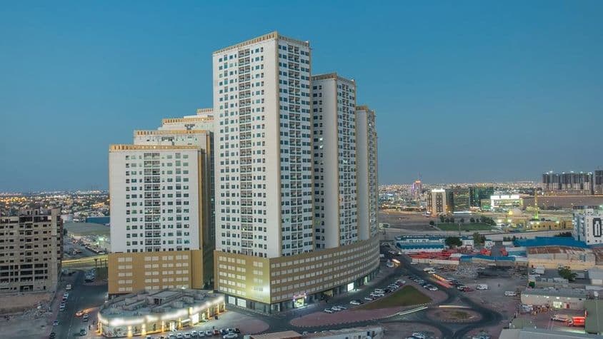 Torres residenciales de Ajman en la ciudad.