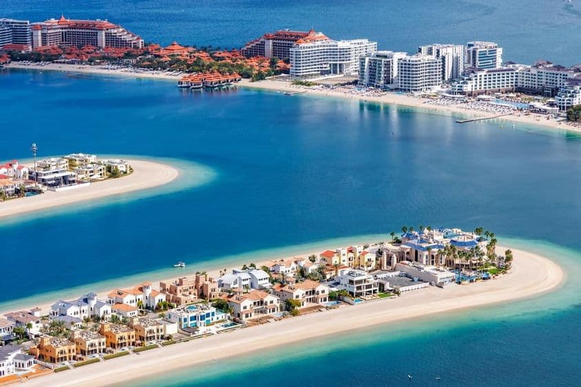 Villas de lujo en Dubái en la isla artificial Palm Jumeirah.