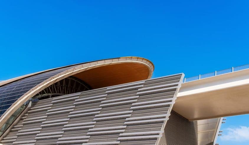 Estación de metro en Dubái, Emiratos Árabes Unidos.