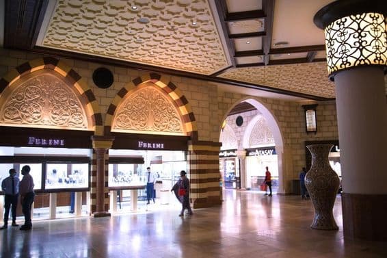 Centro comercial Dubai Mall, el mayor sitio de compras del mundo.