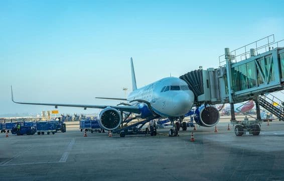 IndiGo, aerolínea de bajo costo más grande de India, con 280 aviones.