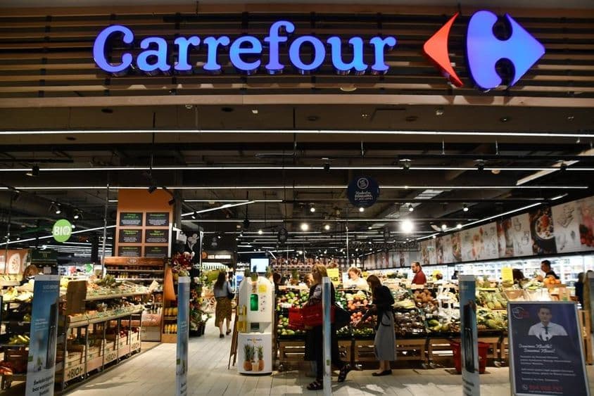 Carrefour en el centro comercial Galería.