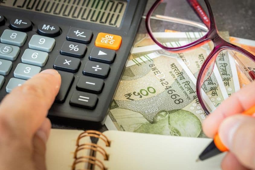 Cálculos financieros en rupia india.