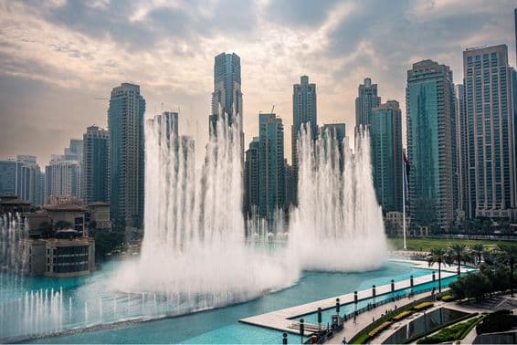 La Fuente de Dubái, el sistema de fuentes coreografiado más grande del mundo.