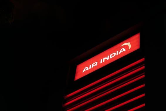 Imagen del logotipo de Air India contra un fondo negro.