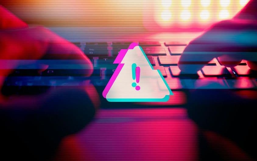 Ataque de malware, alerta de virus.