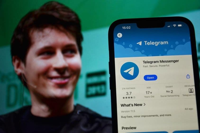 Logo de Telegram visible al fondo con el CEO Pavel Durov.