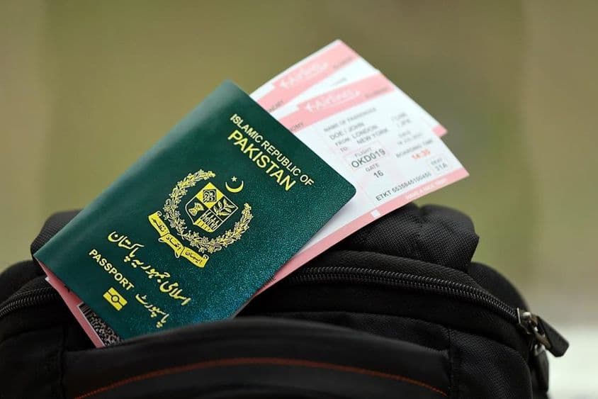 Pasaporte verde de la República Islámica de Pakistán.