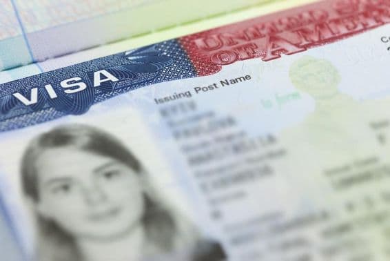 La página de visa de EE.UU. en un pasaporte.