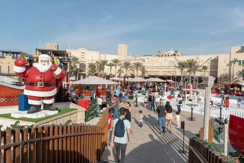 Programas festivos de Navidad y Año Nuevo en Dubái para niños y adultos.