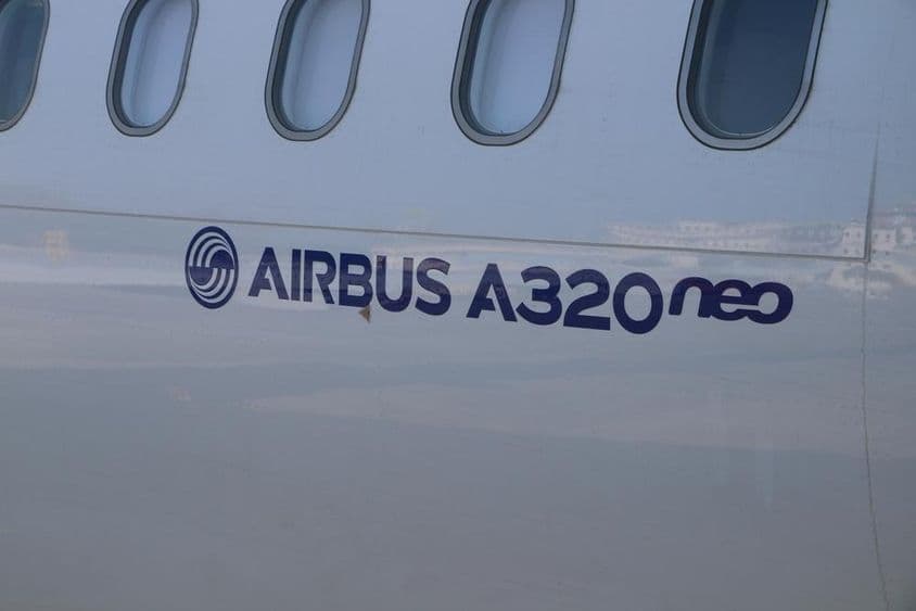 Avión Airbus A320 en el aeropuerto de Mumbai.