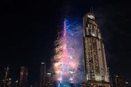 Fuegos artificiales en el Burj Khalifa en Dubái.