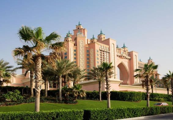 Los hoteles de Dubái son excelentes ejemplos de la arquitectura árabe moderna.