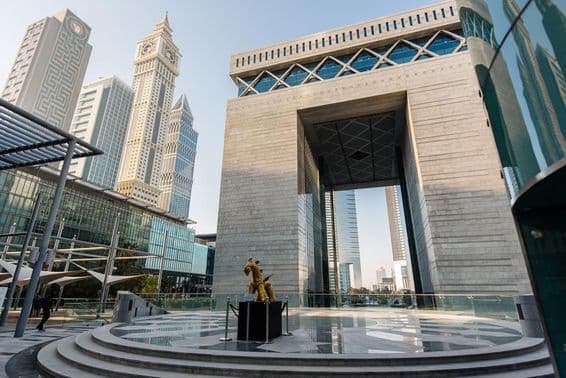 La puerta principal de DIFC (Centro Financiero Internacional de Dubái).