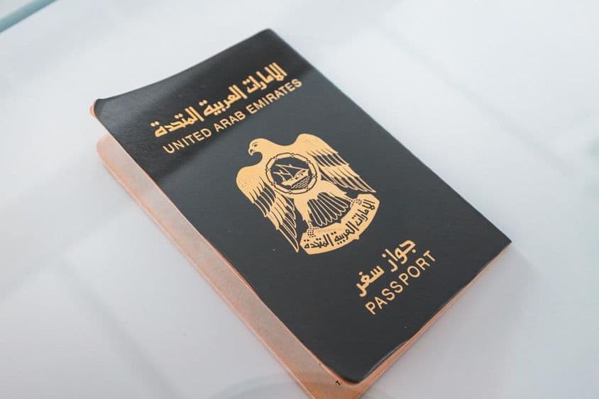 El pasaporte de los Emiratos Árabes Unidos.