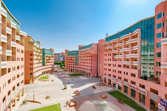 Edificios residenciales en Discovery Gardens.